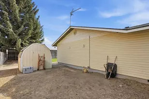 1242 SE 8th St, Prineville, OR 97754 - Photo 27