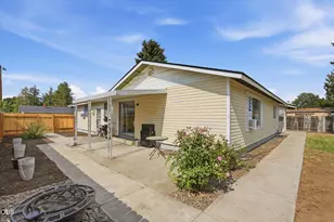 1242 SE 8th St, Prineville, OR 97754 - Photo 21