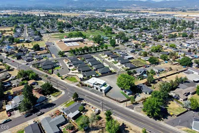 2937 Merriman Road, Medford, OR 97501 - Photo 37