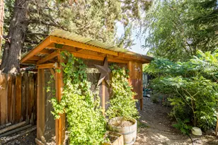 796 SE Briarwood Ct, Bend, OR 97702 - Photo 43