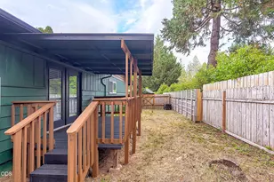 388 Genverna Glen, Grants Pass, OR 97527 - Photo 39