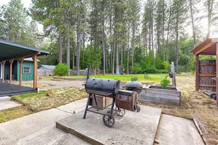 388 Genverna Glen, Grants Pass, OR 97527 - Photo 35