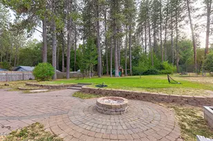 388 Genverna Glen, Grants Pass, OR 97527 - Photo 33