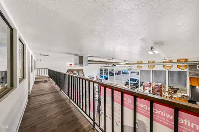 5759 Crater Lake Highway, Central Point, OR 97502 - Photo 27
