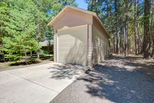 188 Verde Ln, Merlin, OR 97532 - Photo 9