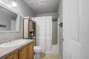 2348 James Martin Ct, Klamath Falls, OR 97601 - Photo 13