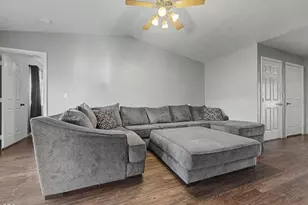2348 James Martin Ct, Klamath Falls, OR 97601 - Photo 3