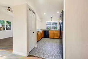 609 Allison Way, Medford, OR 97501 - Photo 13
