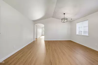 609 Allison Way, Medford, OR 97501 - Photo 9