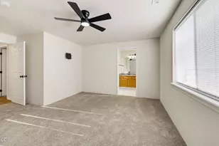 609 Allison Way, Medford, OR 97501 - Photo 25
