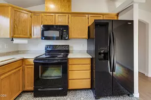 609 Allison Way, Medford, OR 97501 - Photo 15