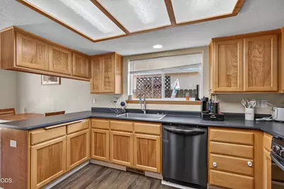 1401 Andrew Drive, Medford, OR 97501 - Photo 9