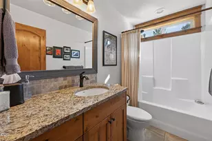 19563 Apache Rd, Bend, OR 97702 - Photo 21