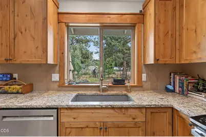 19563 Apache Road, Bend, OR 97702 - Photo 11