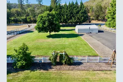 6575 Old Stage Road, Central Point, OR 97502 - Photo 53