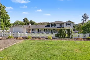 6575 Old Stage Rd, Central Point, OR 97502 - Photo 1