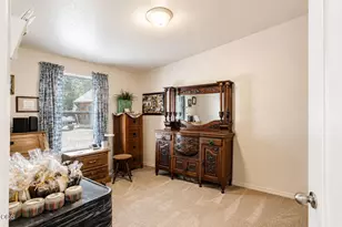 1800 Lampman Rd, Gold Hill, OR 97525 - Photo 15