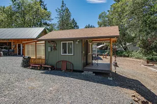 1800 Lampman Rd, Gold Hill, OR 97525 - Photo 27