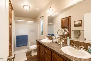1800 Lampman Rd, Gold Hill, OR 97525 - Photo 9