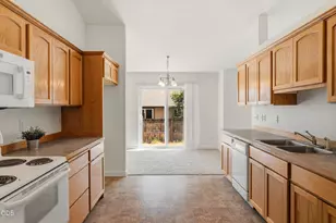 1950 SW 36th St, Redmond, OR 97756 - Photo 9