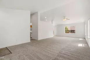 1950 SW 36th St, Redmond, OR 97756 - Photo 5