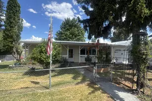 5215 Summit St, Klamath Falls, OR 97603 - Photo 1
