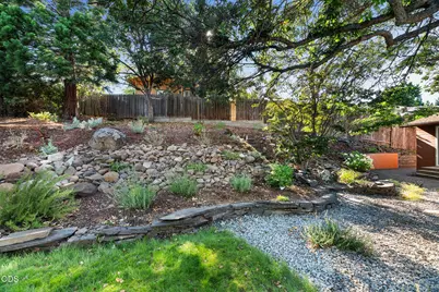 304 Clinton Street, Ashland, OR 97520 - Photo 33