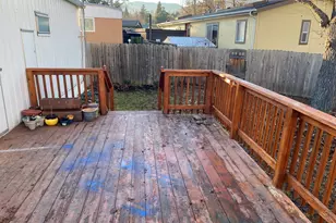 1055 N 5th St, Jacksonville, OR 97530 - Photo 25