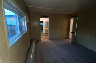 1055 N 5th St, Jacksonville, OR 97530 - Photo 21