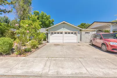 107 Walnut Drive, Rogue River, OR 97537 - Photo 1