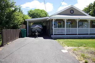 1020 Bismark St, Klamath Falls, OR 97601 - Photo 3