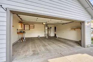 21326 Starling Dr, Bend, OR 97701 - Photo 25
