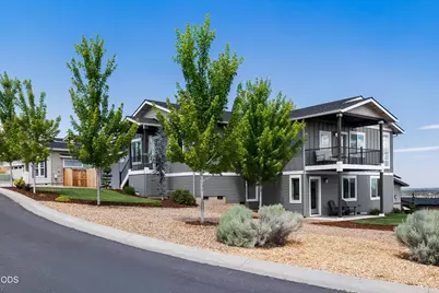 3525 SW Hillcrest Court, Redmond, OR 97756 - Photo 1