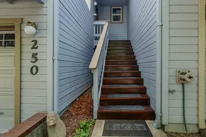250 Sheridan Street, Ashland, OR 97520 - Photo 3