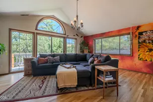 250 Sheridan St, Ashland, OR 97520 - Photo 5