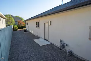 342 Kansas Dr, Medford, OR 97504 - Photo 31