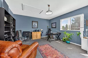 64561 Joe Neil Rd, Bend, OR 97701 - Photo 35