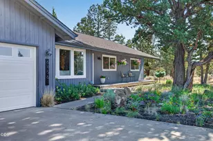 64561 Joe Neil Rd, Bend, OR 97701 - Photo 3