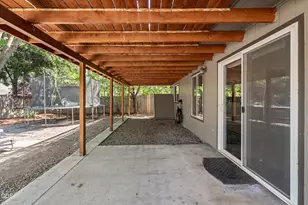 472 Phyllis Dr, Eagle Point, OR 97524 - Photo 33