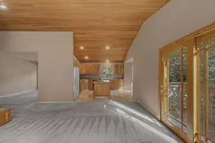 248 Mountain View Blvd, Klamath Falls, OR 97601 - Photo 11