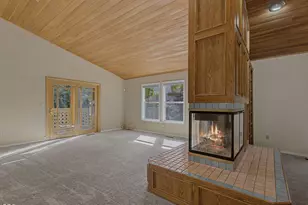 248 Mountain View Blvd, Klamath Falls, OR 97601 - Photo 5