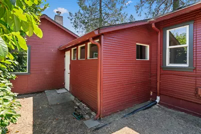 105 Maple Street, Phoenix, OR 97535 - Photo 21
