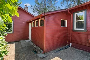 105 Maple St, Phoenix, OR 97535 - Photo 21