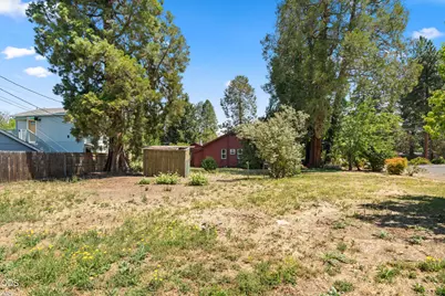 105 Maple Street, Phoenix, OR 97535 - Photo 23