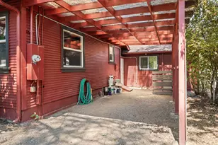 105 Maple St, Phoenix, OR 97535 - Photo 27