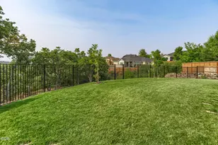 670 Forest Ridge Dr, Medford, OR 97504 - Photo 75