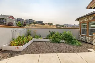 670 Forest Ridge Dr, Medford, OR 97504 - Photo 7