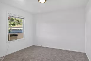 631 W Union St, Roseburg, OR 97471 - Photo 7