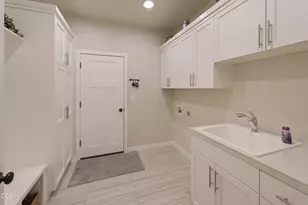 63137 Iner Loop, Bend, OR 97701 - Photo 33