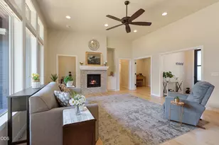 63137 Iner Loop, Bend, OR 97701 - Photo 9